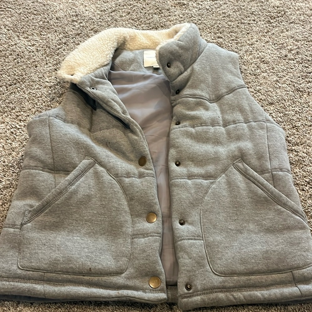Thread and Supply Vest